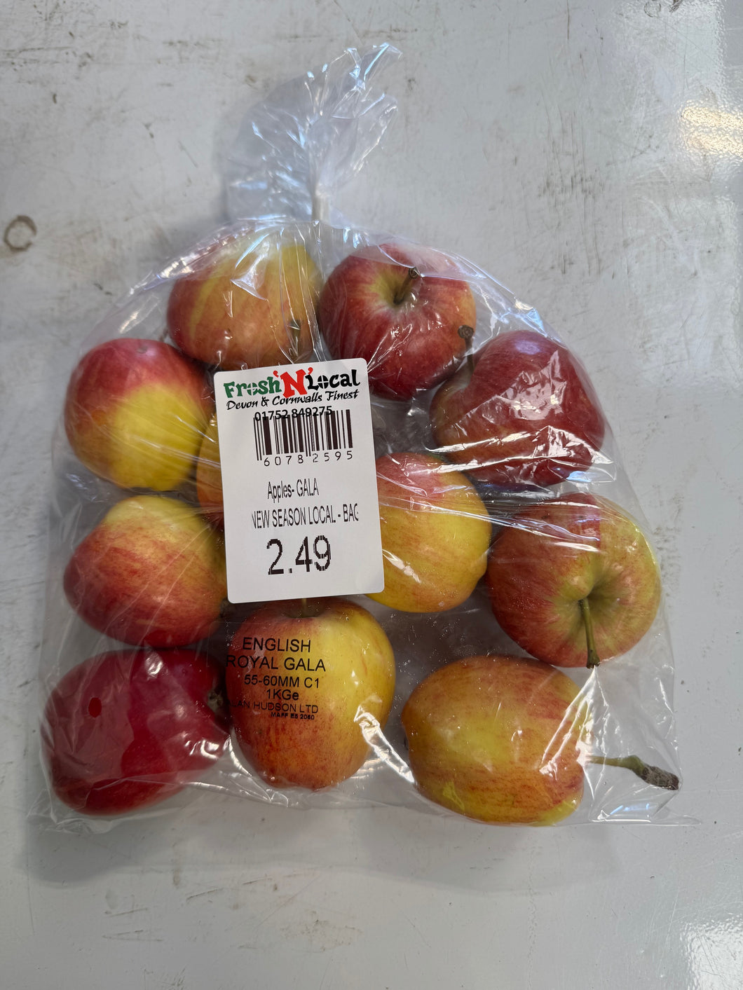APPLES - english new season royal gala (60-80) - KG PACKS (rrp £2.49)