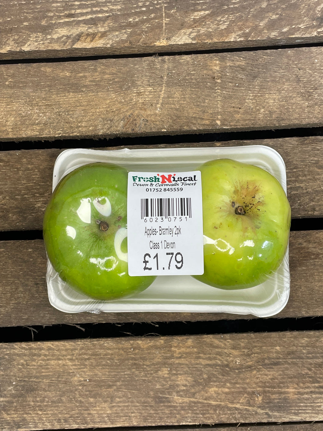 Fruit - Apples: Bramley 2 pack (RRP £1.79)